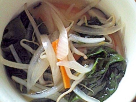 女性必見♪ヘルシー☆わかめの野菜スープ